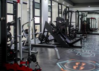 Luxury 1BR Apartment with Pool & Gym in Westlands, Nairobi - 3
