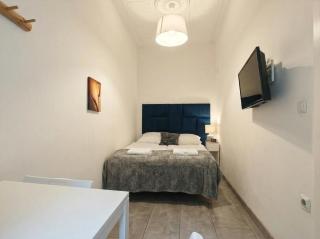 Central Belvedere private rooms in shared Aprt - 12 min from City Center - 7