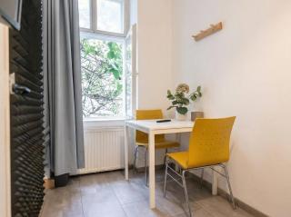 Central Belvedere private rooms in shared Aprt - 12 min from City Center - 6