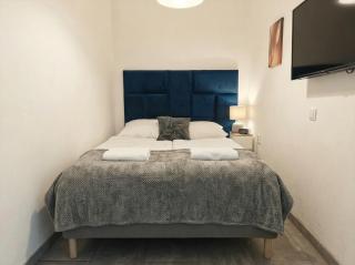 Central Belvedere private rooms in shared Aprt - 12 min from City Center - 4