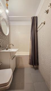 Victory Place Spacious Apartment! - 4