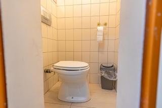 Central Belvedere private rooms in shared Aprt - 12 min from City Center - 3