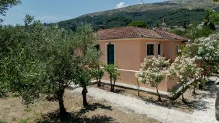 Doris Oleander Cottage - Serene Village Escape - 0