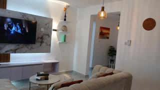 2&3 bedroom apartment near Prideinn Paradise - 5