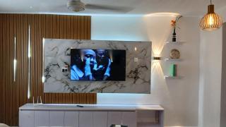 2&3 bedroom apartment near Prideinn Paradise - 2