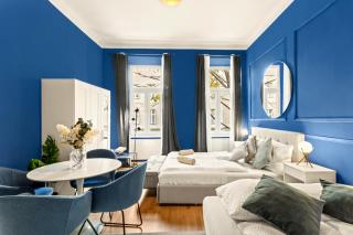 Cozy Apartment Near Metro and Shopping Street - 0