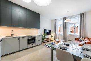 Rentero Bright Vinohrady Apartment Near Metro & TV Tower - 0
