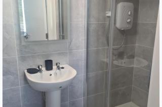 Rural County Sligo Studio Sleeps 2 with Parking - 6