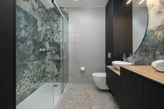 Stylowe Studio z Balkonem i Parkingiem Blisko PreZero Arena by Noclegi Renters - 7