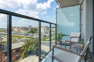 Stylowe Studio z Balkonem i Parkingiem Blisko PreZero Arena by Noclegi Renters - 6