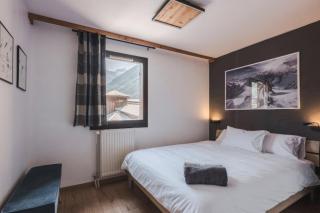 Chamonix 7p flat with balcony & parking - 2