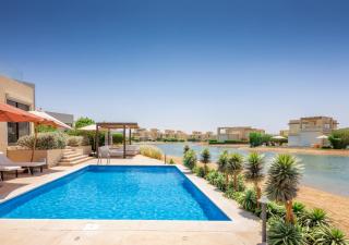 Classy 4BR Villa in Tawila, El Gouna I Heated Pool & Lagoon Access - 3