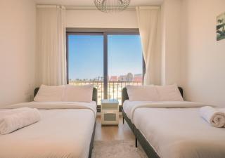 Sea Vibes 1BR with Pool View in Kamaran, El Gouna - 2