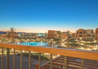 Sea Vibes 1BR with Pool View in Kamaran, El Gouna - 1