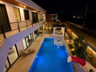 Hello Pattaya Pool Villa Brand New 5BR Luxury - 9