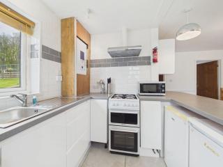 Lodge 23 - 2 Bed with Parking - 8
