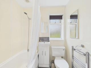 Lodge 23 - 2 Bed with Parking - 3