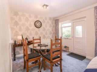 24 Cefn Court - 6