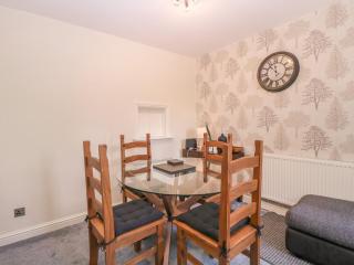 24 Cefn Court - 5