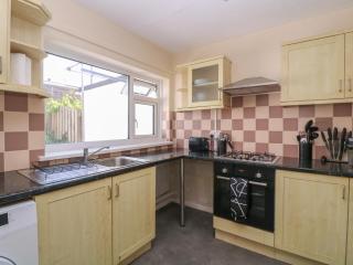 24 Cefn Court - 3