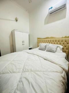 Royal Comfort Apartment - 9
