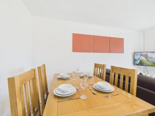 Lodge 31 - 2 bed with Parking - 4