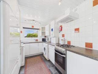 Lodge 33 - 2 bed with Parking - 1