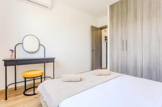 Avel Central Paphos Apartment - 4