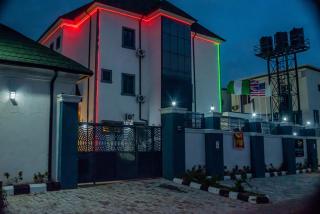 De Grand Vale Hotel and Suite - 6