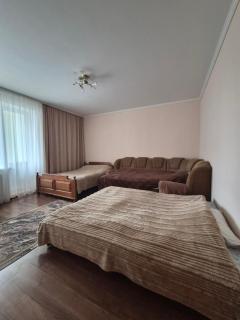 Апартаменти біля обласної лікарні - Lutsk - 6