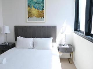 2 Bedroom 2Bath Fortitude Valley -Free WIFI - 7