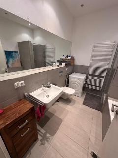 Appartement an der U1 - 1
