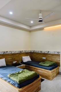 Xsquare Hotel - 8