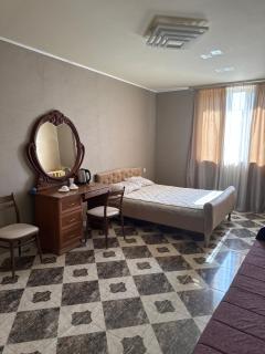 gest house - 4
