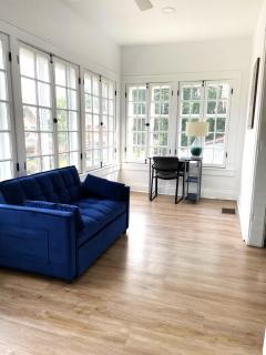 2BR Upper Near Downtown - 7