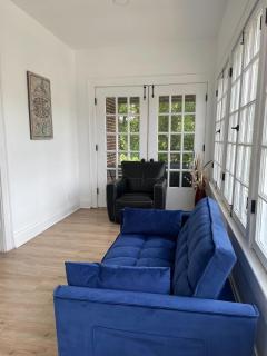 2BR Upper Near Downtown - 3