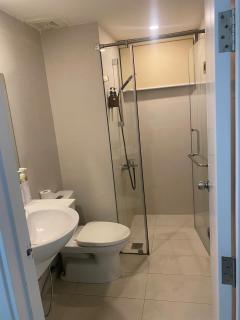 Royal Crown Hotel Near SECC - Phu My Hung - 8