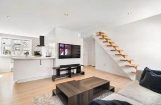 Sentrum Duplex & Big Backyard, Perfect for ONS - 1