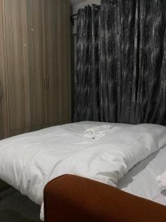 Skyline Studio with Rooftop Pool - 5
