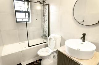 Stylish 2-Bedroom Retreat with Private Garden & Braai in Fourways - 9