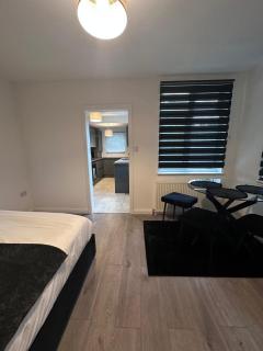 Smart 1-Bed Apartment - Self Check-In - 2