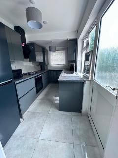 Smart 1-Bed Apartment - Self Check-In - 1