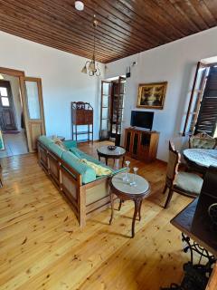 Στου μυλωνά το πέτρινο - Miller's lodge - 1
