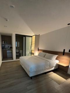 SM Suites - 2