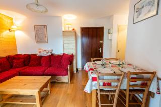 Warm 29m with balcony and lake view - 5