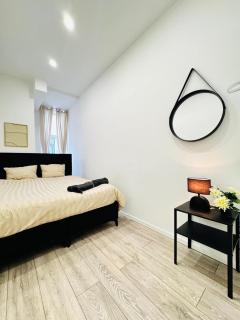 Private Rooms in Affordable 5-Bedroom Apartment - 7