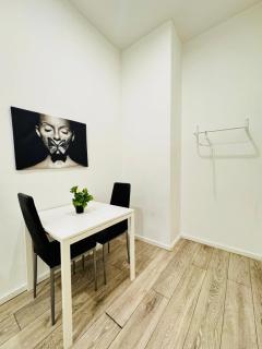 Private Rooms in Affordable 5-Bedroom Apartment - Vienna - 8