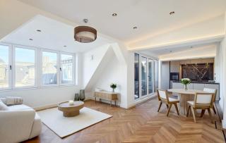 Luxury Family Apartment 3 Bedrooms & City Views - 3
