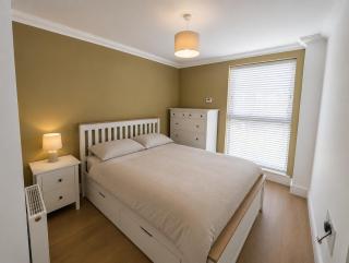 The Village Apartment, Free Parking & Fast Wi-Fi - 3