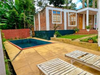 Arusha Jua Eco Home- on coffee farm - 8